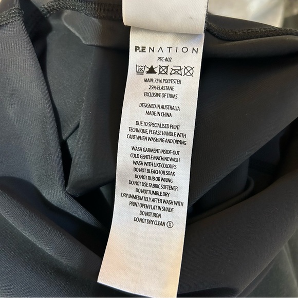 P.E Nation Graphic Logo Biker Shorts Size XS Yoga Athletic Workout Pilates Run - Picture 7 of 8